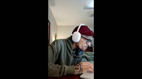 Snapshot of rgilk26 chatting on 5, 5, 2026 rgilk26 online show from 5, 5, 2026