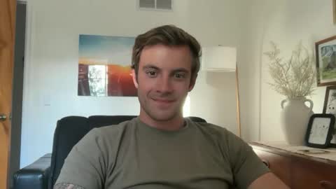 Snapshot of rguy114 chatting on 4, 6, 2026 Ryan online show from 4, 6, 2026