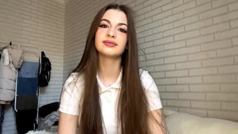 Snapshot of rhiannonmuccigrosso chatting on 19, 10, 2025 Anna online show from 19, 10, 2025