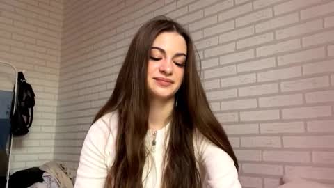 Snapshot of rhiannonmuccigrosso chatting on 20, 10, 2025 Anna online show from 20, 10, 2025