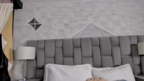 Riana online show from 15, 1, 2025