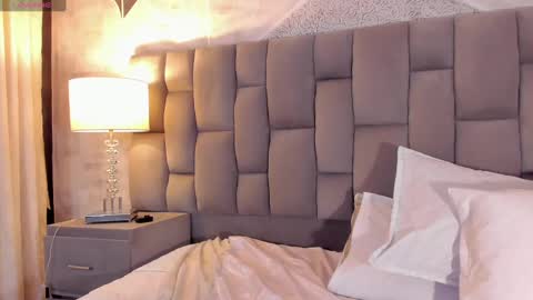 Riana online show from 12, 3, 2025