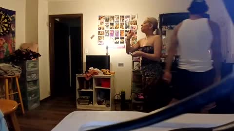 pawg takes on a great big cock online show from 28, 6, 2026