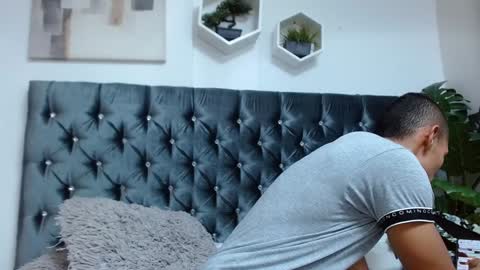 richar_voller online show from 1, 2, 2025