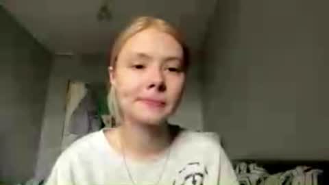Snapshot of richellearmentrout chatting on 29, 6, 2026 jenny online show from 29, 6, 2026