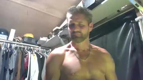 Snapshot of richie00731 chatting on 7, 10, 2025 Rich online show from 7, 10, 2025