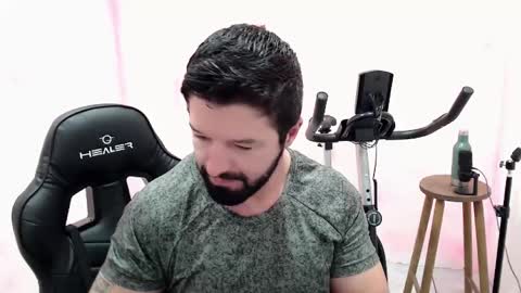 Snapshot of richrolland chatting on 1, 1, 2025 Rickseduction online show from 1, 1, 2025