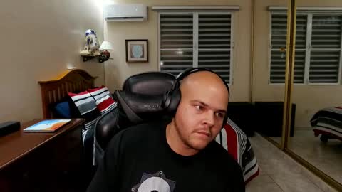 Snapshot of rickyj1012 chatting on 22, 10, 2025 Ricky online show from 22, 10, 2025