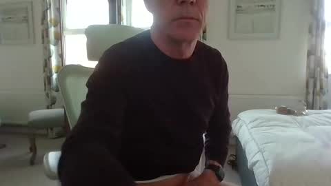 Snapshot of ringomar chatting on 14, 11, 2025 Rob online show from 14, 11, 2025