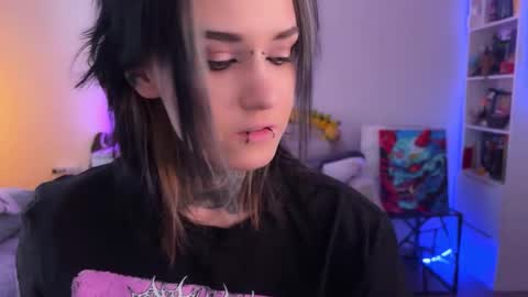   DianaBrite            fansl y online show from 1, 3, 2026