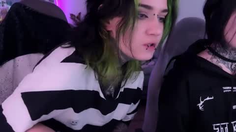   DianaBrite            fansl y online show from 5, 4, 2026