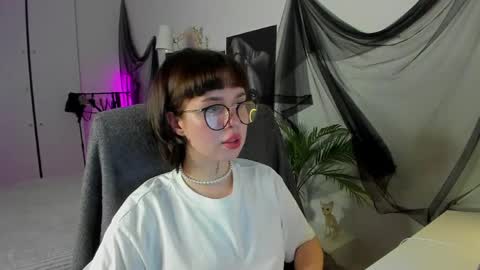 Snapshot of risosweet chatting on 5, 6, 2026 Alice online show from 5, 6, 2026