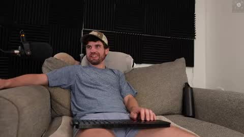 Ryan aka KeylimeRy online show from 14, 11, 2025