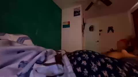 Snapshot of roarmance1 chatting on 15, 10, 2025 roarmance1 online show from 15, 10, 2025