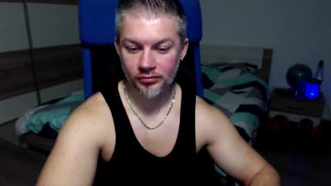 Snapshot of robbyshawz chatting on 2, 1, 2025 robbyshawz online show from 2, 1, 2025