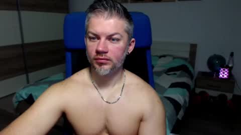 Snapshot of robbyshawz chatting on 3, 1, 2025 robbyshawz online show from 3, 1, 2025