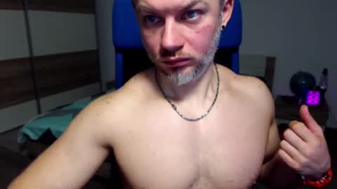 Snapshot of robbyshawz chatting on 5, 1, 2025 robbyshawz online show from 5, 1, 2025