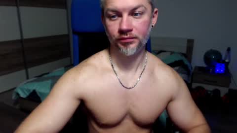 Snapshot of robbyshawz chatting on 5, 1, 2025 robbyshawz online show from 5, 1, 2025