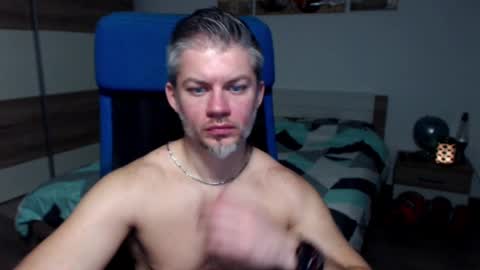 Snapshot of robbyshawz chatting on 20, 1, 2025 robbyshawz online show from 20, 1, 2025