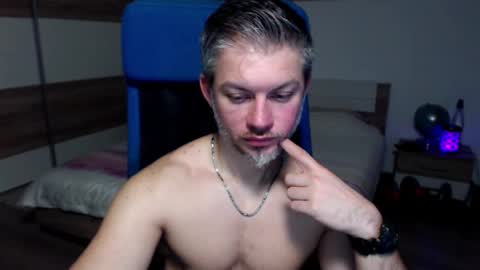 Snapshot of robbyshawz chatting on 5, 2, 2025 robbyshawz online show from 5, 2, 2025