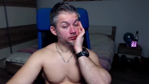 Snapshot of robbyshawz chatting on 11, 2, 2025 robbyshawz online show from 11, 2, 2025