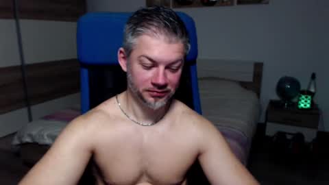 Snapshot of robbyshawz chatting on 10, 3, 2025 robbyshawz online show from 10, 3, 2025