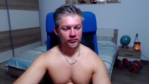 Snapshot of robbyshawz chatting on 10, 9, 2025 robbyshawz online show from 10, 9, 2025