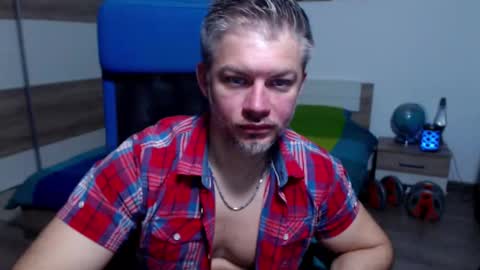 Snapshot of robbyshawz chatting on 9, 10, 2025 robbyshawz online show from 9, 10, 2025