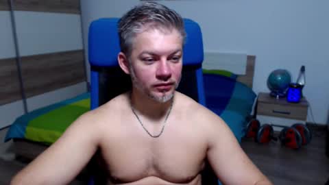 Snapshot of robbyshawz chatting on 13, 10, 2025 robbyshawz online show from 13, 10, 2025