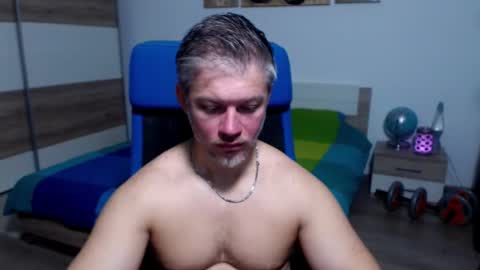 Snapshot of robbyshawz chatting on 21, 10, 2025 robbyshawz online show from 21, 10, 2025