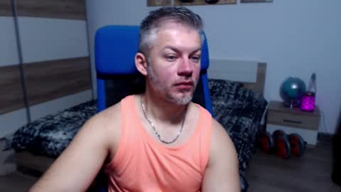 Snapshot of robbyshawz chatting on 6, 11, 2025 robbyshawz online show from 6, 11, 2025