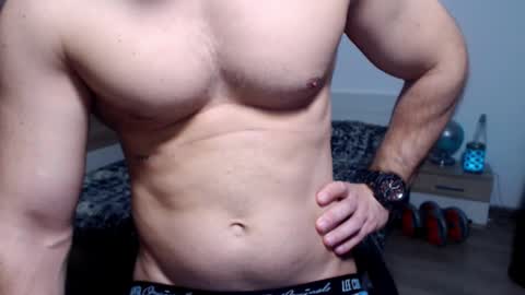 Snapshot of robbyshawz chatting on 7, 11, 2025 robbyshawz online show from 7, 11, 2025