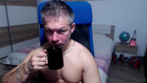 Snapshot of robbyshawz chatting on 17, 11, 2025 robbyshawz online show from 17, 11, 2025