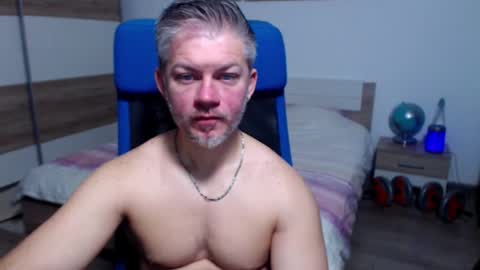 Snapshot of robbyshawz chatting on 23, 11, 2025 robbyshawz online show from 23, 11, 2025