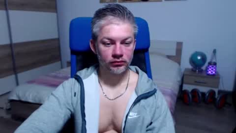 Snapshot of robbyshawz chatting on 25, 11, 2025 robbyshawz online show from 25, 11, 2025