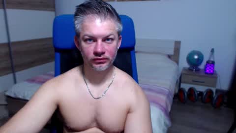 Snapshot of robbyshawz chatting on 3, 12, 2025 robbyshawz online show from 3, 12, 2025