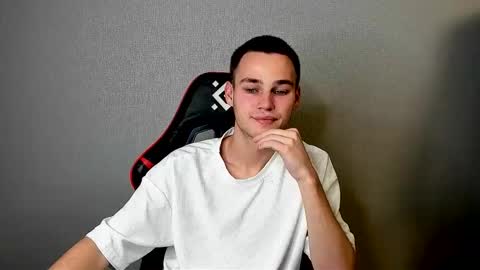 robert10211 online show from 18, 11, 2025