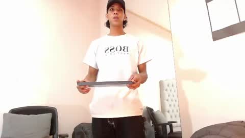 Snapshot of robert_kingg chatting on 9, 6, 2026 robert_kingg online show from 9, 6, 2026