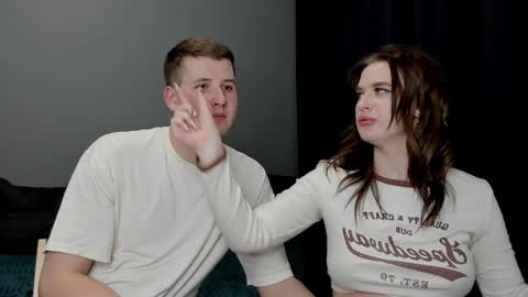 Lisa and Robert  i am online all days 900 am GMT3   online show from 15, 1, 2025