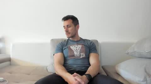 roberto4ever online show from 7, 4, 2026