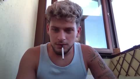 Snapshot of roberto_twink1 chatting on 24, 9, 2025 Roberto online show from 24, 9, 2025