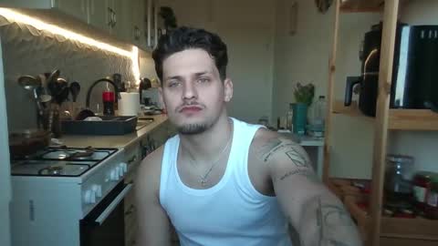 Roberto online show from 8, 3, 2026