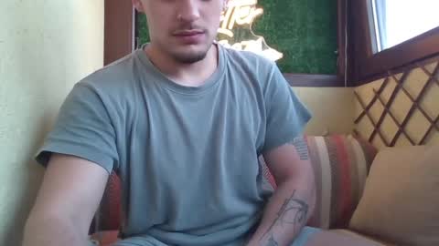 Snapshot of roberto_twink1 chatting on 28, 4, 2026 Roberto online show from 28, 4, 2026