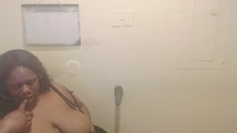 robertswhitney52 online show from 3, 10, 2025