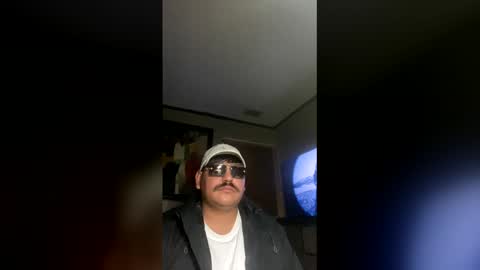 roberttercero521 online show from 4, 12, 2025