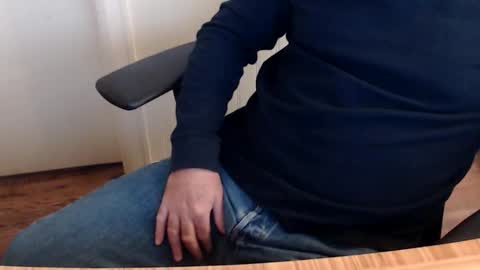 Snapshot of robidan6923 chatting on 28, 10, 2025 robidan6923 online show from 28, 10, 2025