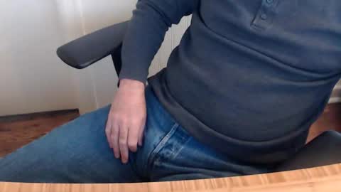 Snapshot of robidan6923 chatting on 17, 11, 2025 robidan6923 online show from 17, 11, 2025