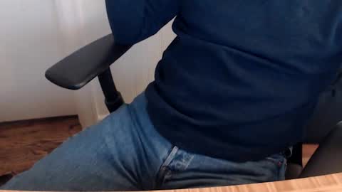 Snapshot of robidan6923 chatting on 1, 12, 2025 robidan6923 online show from 1, 12, 2025