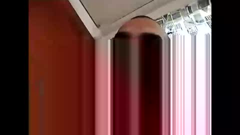 Snapshot of robincom23 chatting on 27, 5, 2026 R online show from 27, 5, 2026