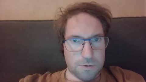 robinouhot online show from 25, 2, 2025